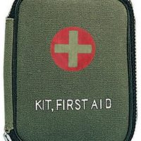 Military zipper first aid kit:: Trousse de premiers soins militaire