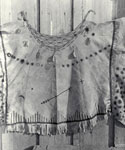 Robe en peau de daim, © MCC/CMC, J.A. Teit, 