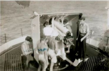 Équipe de pièce à l'exercice à bord du vapeur Stanley Park