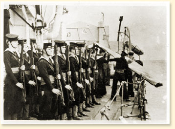 Burial at sea of an RCN sailor killed in HMCS Assiniboine during an action in which the Canadian destroyer sank the German submarine U-210 - AN19880063-001 #8