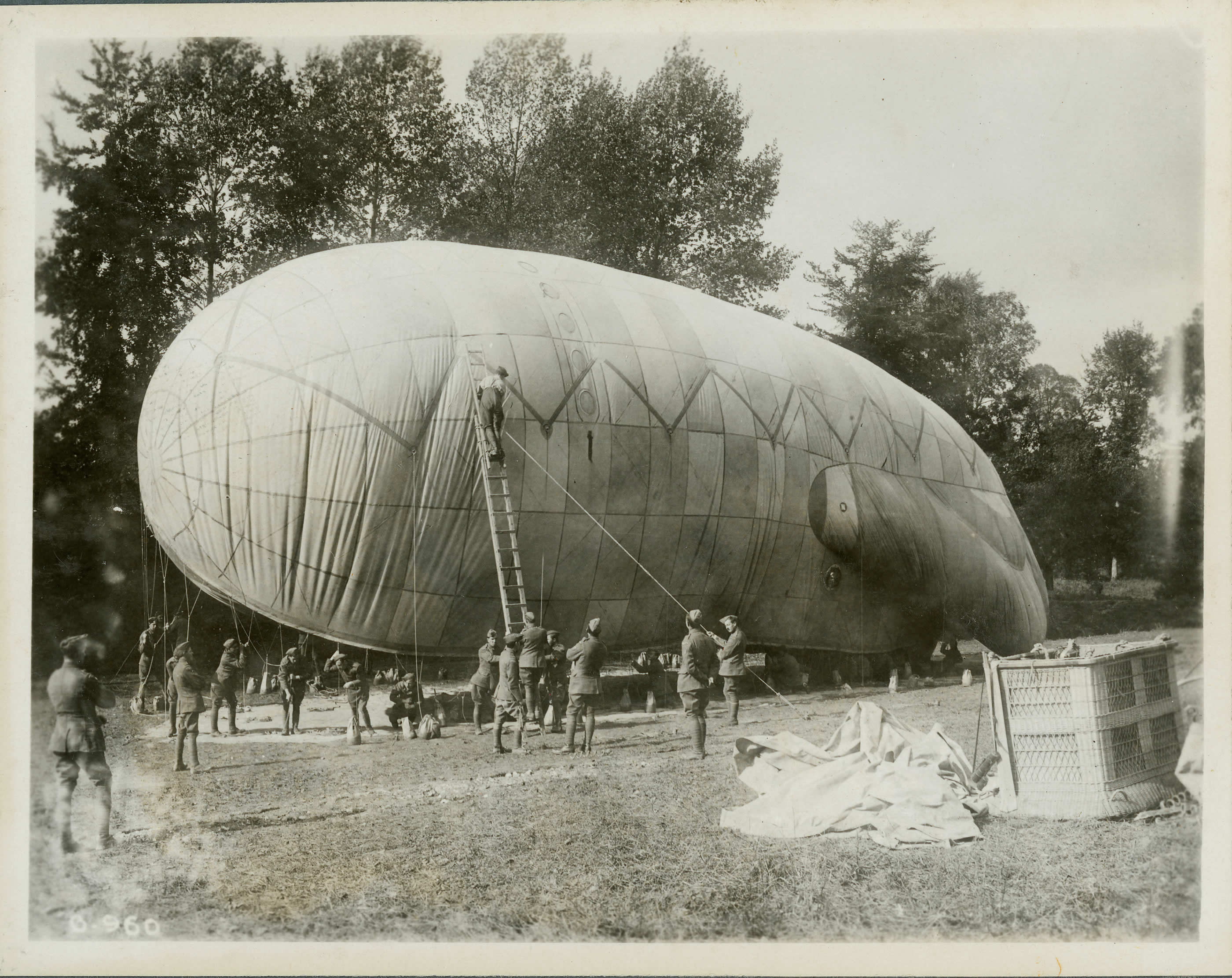 Photos de la vie au front - Ballon cerf-volant