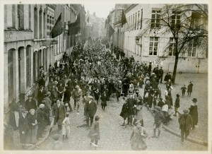 Entrée des Canadiens à Mons