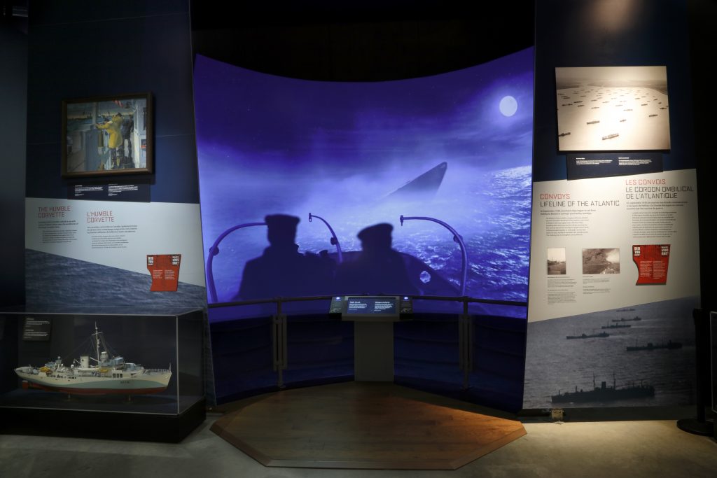 Le Musée canadien de la guerre à Ottawa présente une exposition impressionnante de navires ainsi que d'autres objets fascinants.