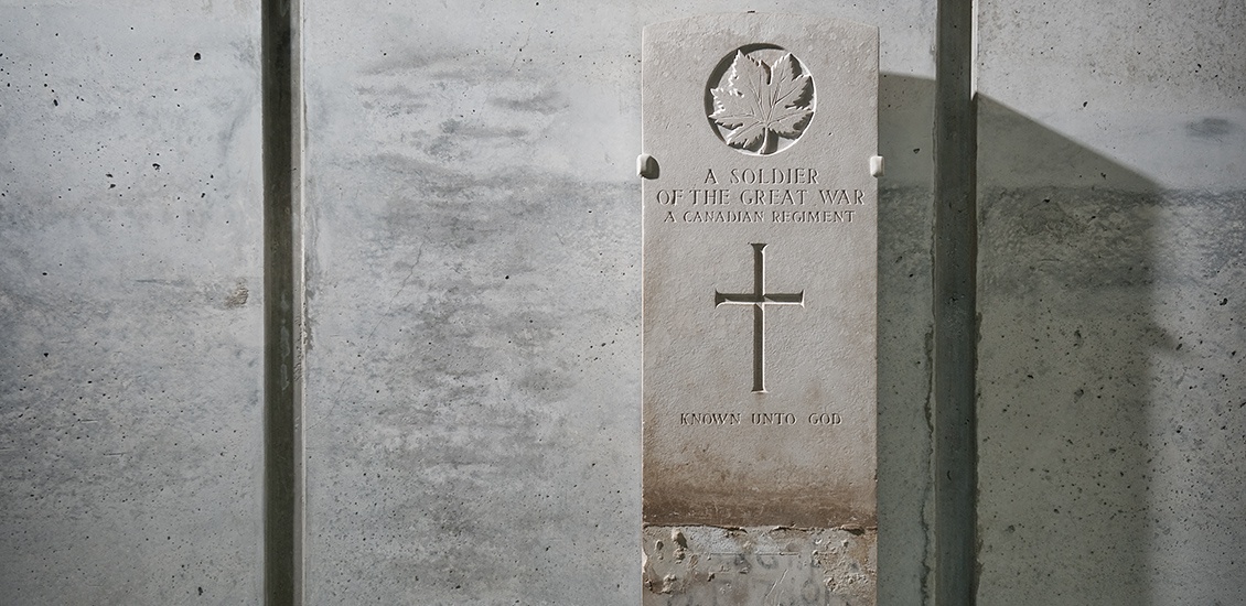 La pierre tombale du Soldat inconnu du Canada