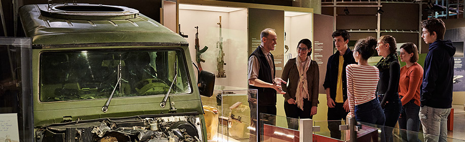 Etudiants visitant le Musée